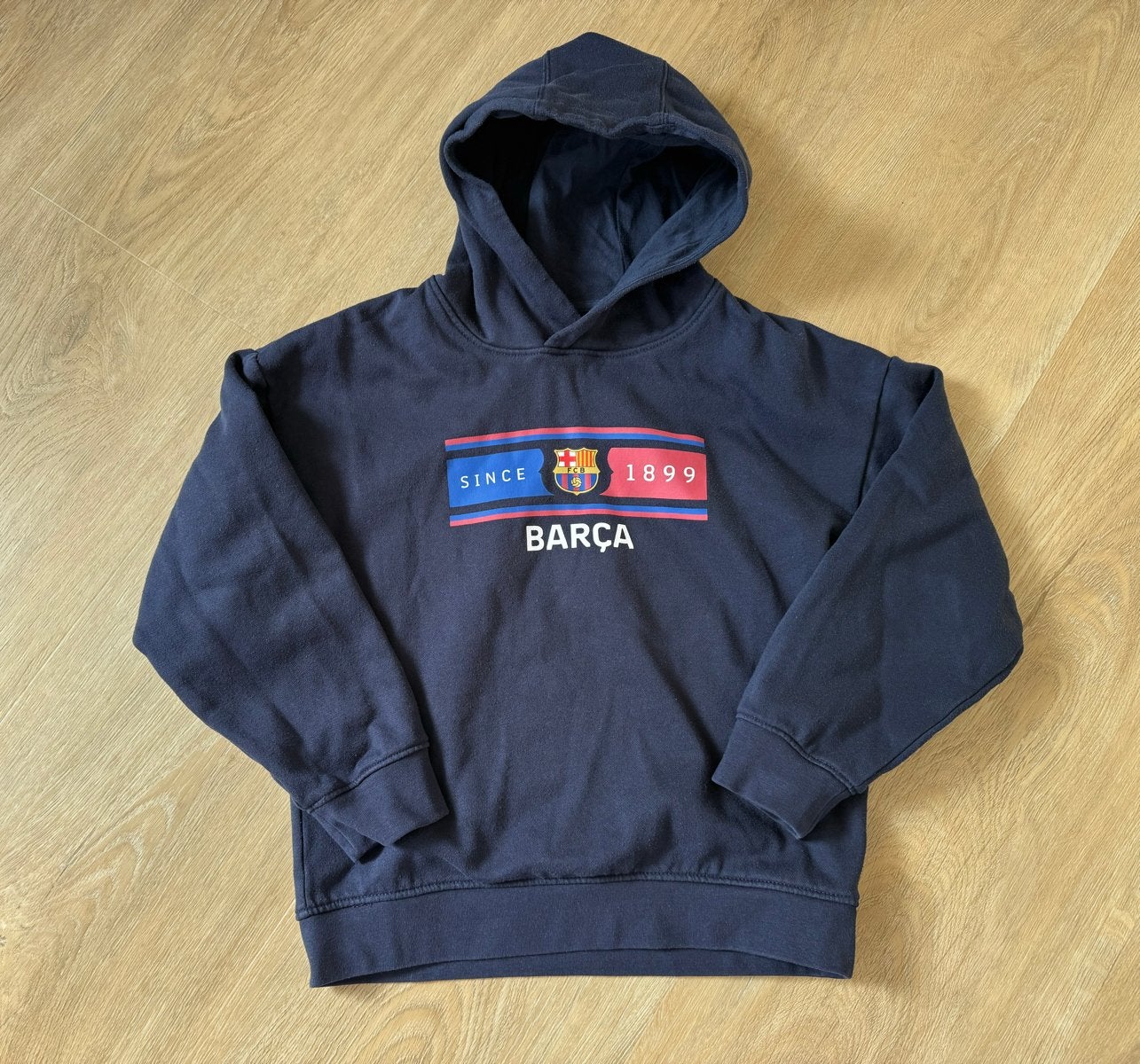 FC Barcelona hoodie - Reserved - Maat 134/140, Ophalen of Verzenden, Zo goed als nieuw, Jongen, Trui of Vest
