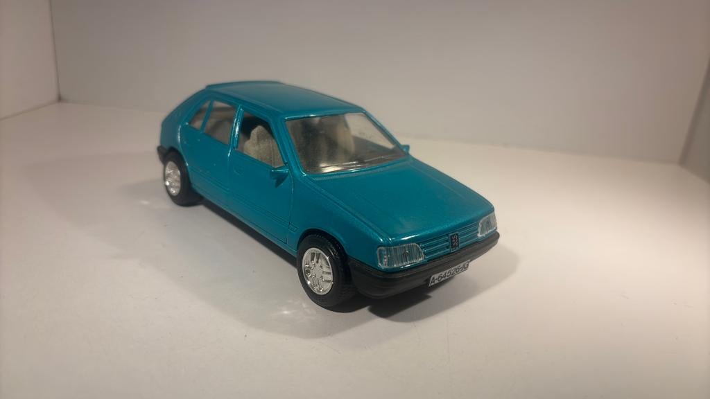 Peugeot 205 gt Guiloy 1.24