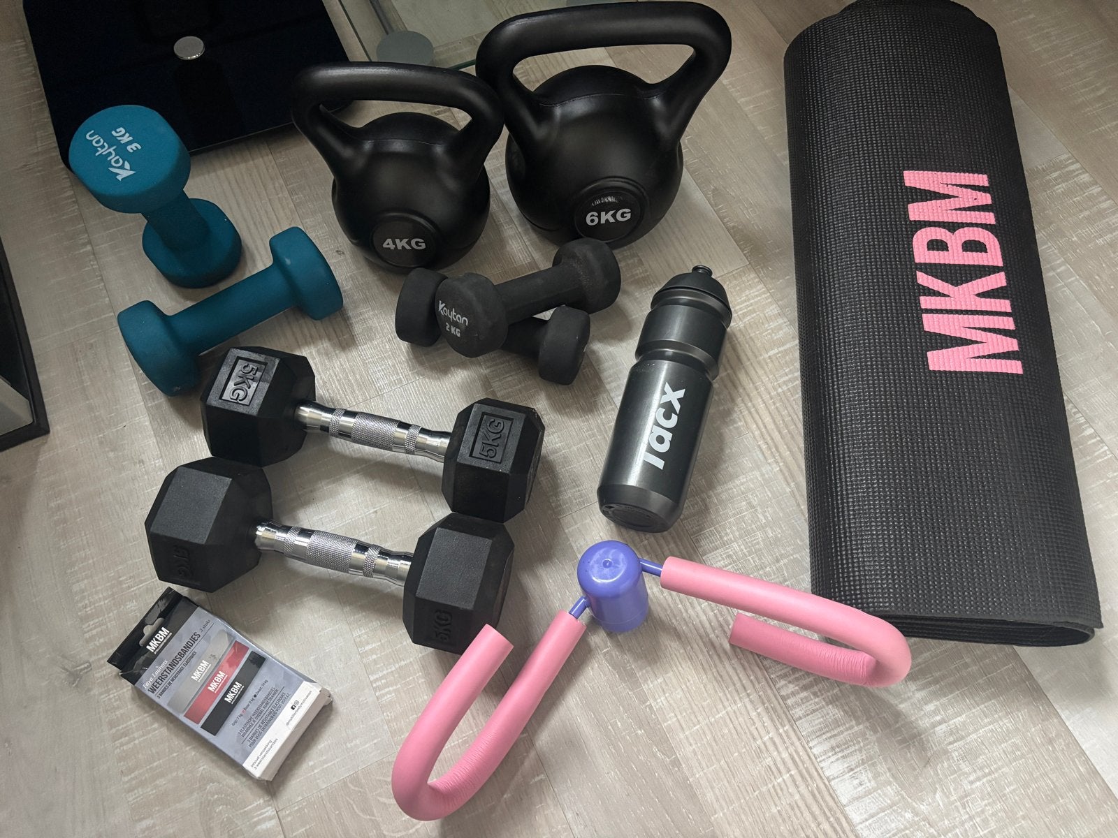 Diverse sportartikelen: dumbbells, kettlebells, fitnessmat, Ophalen, Gebruikt, Armen, Dumbbell