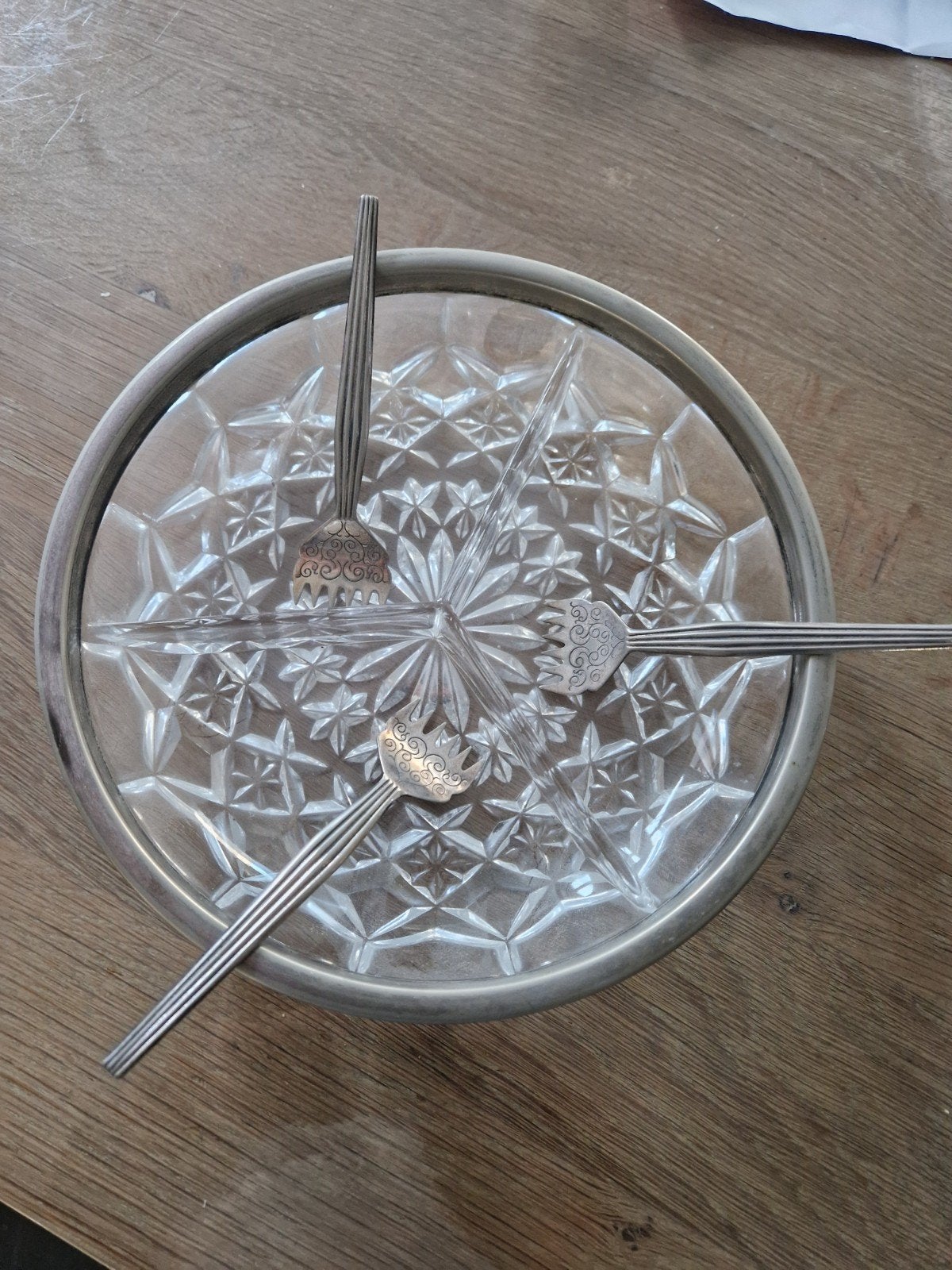 Vintage glazen serveerschaal met zilveren vorkjes, Antiek en Kunst, Antiek | Bestek, Ophalen of Verzenden