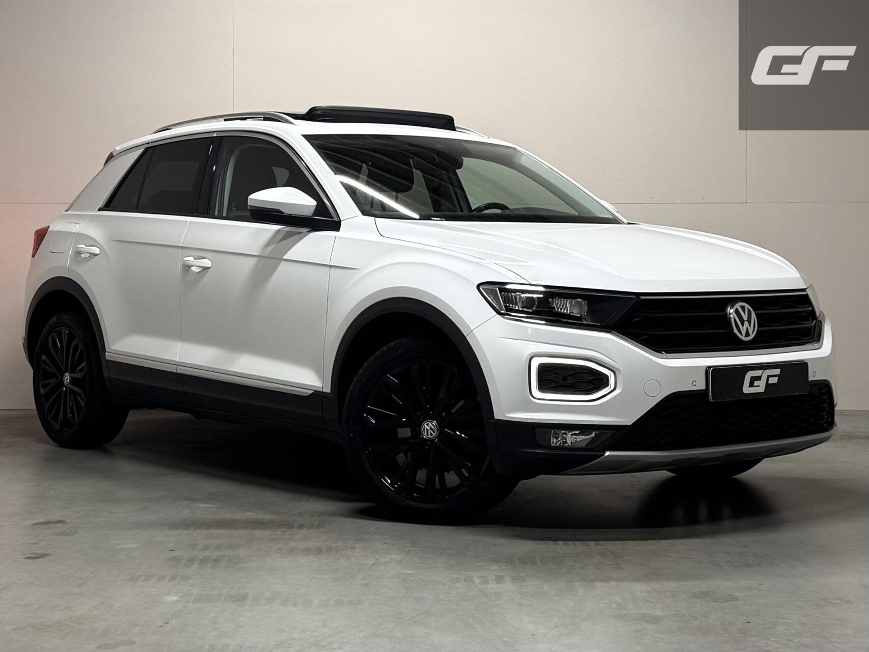 Volkswagen T-Roc 1.5 TSI Sport Pano Virtual Acc Carplay Navi, Auto's, Euro 6, 4 cilinders, Wit, Origineel Nederlands