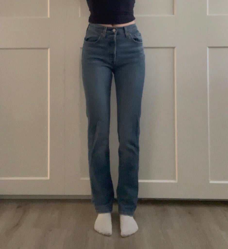 Levi's 501 slim fit jeans W24 L32, Ophalen of Verzenden, Zo goed als nieuw, Blauw, W27 (confectie 34) of kleiner