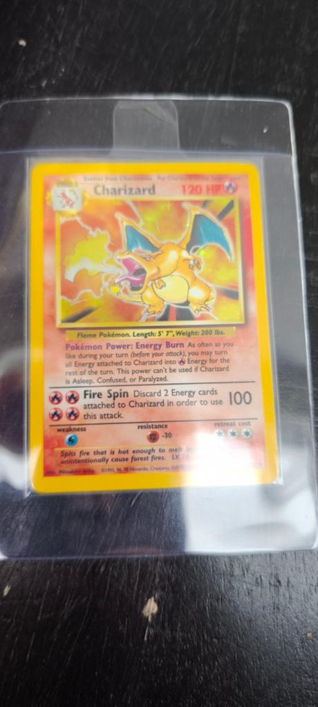 Pokémon Charizard Base Set 1999 Kaart - Zeldzaam!, Ophalen of Verzenden, Gebruikt, Losse kaart