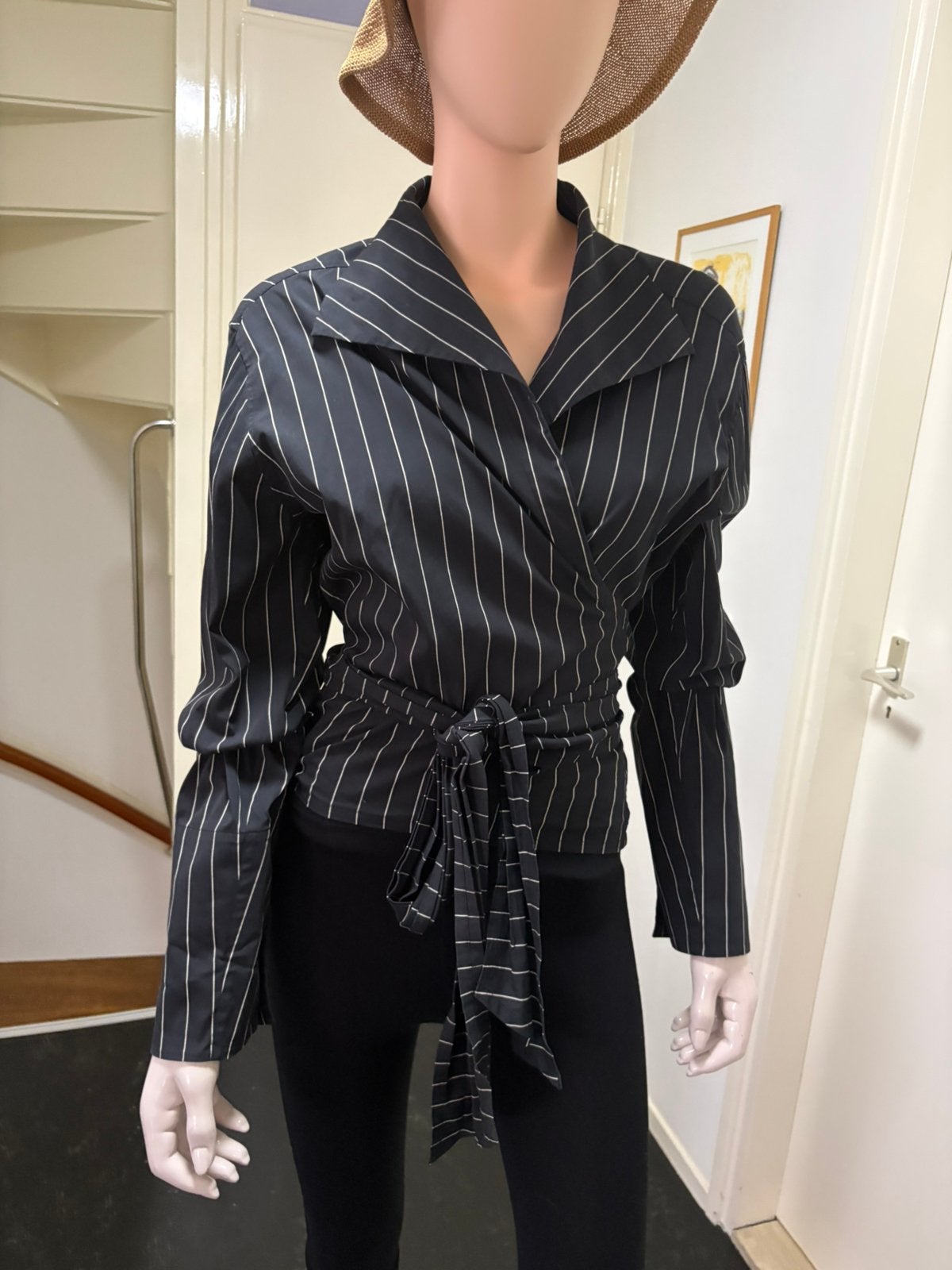 Pauw Amsterdam. Zwarte wikkelblouse mt4, Kleding | Dames, Ophalen of Verzenden, Zo goed als nieuw, Maat 42/44 (L), Zwart