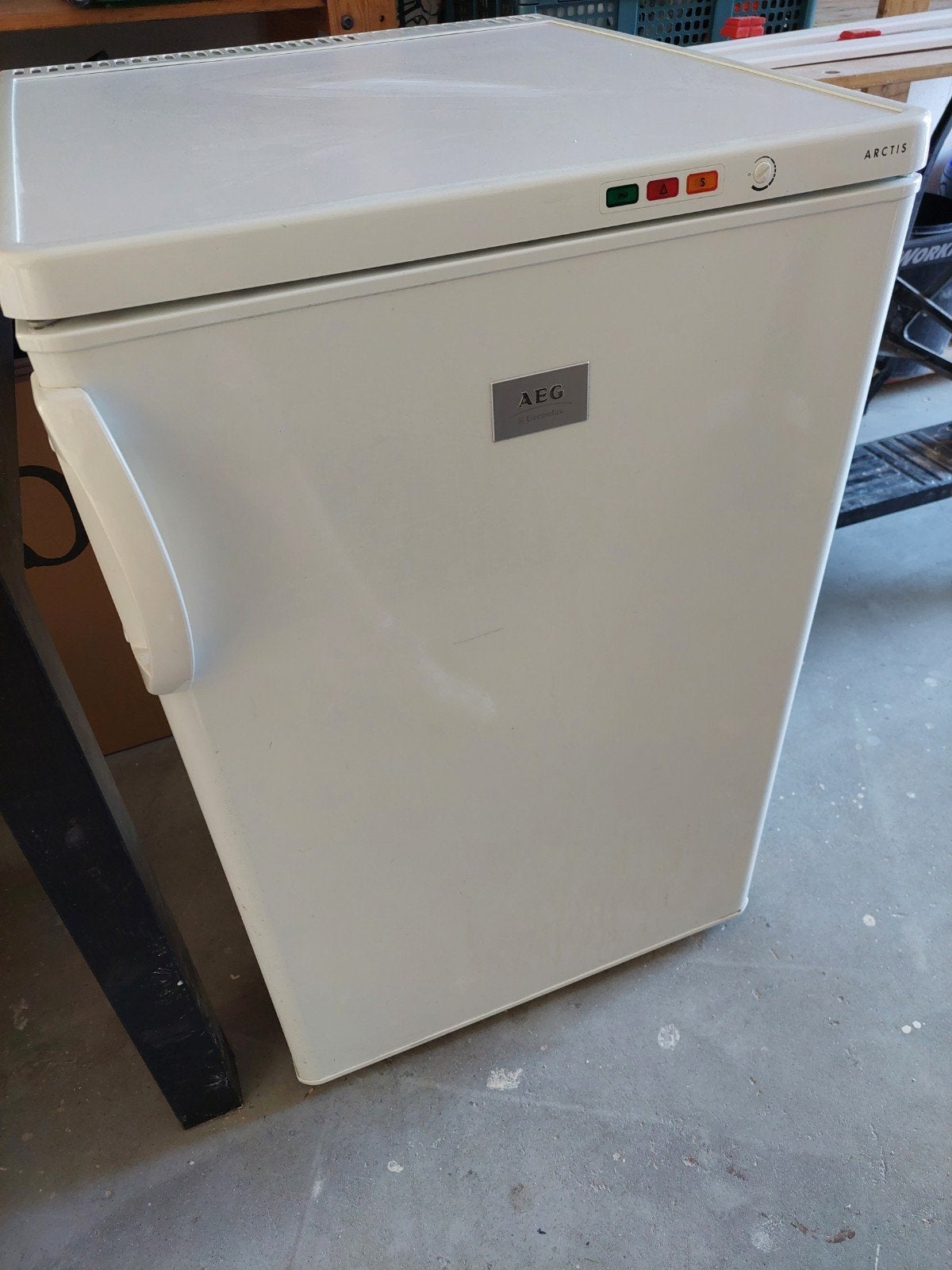 AEG Arctis Vriezer - Compact en Betrouwbaar tafelmodel, Witgoed en Apparatuur, Gebruikt, Minder dan 60 cm, Vrijstaand, Ophalen