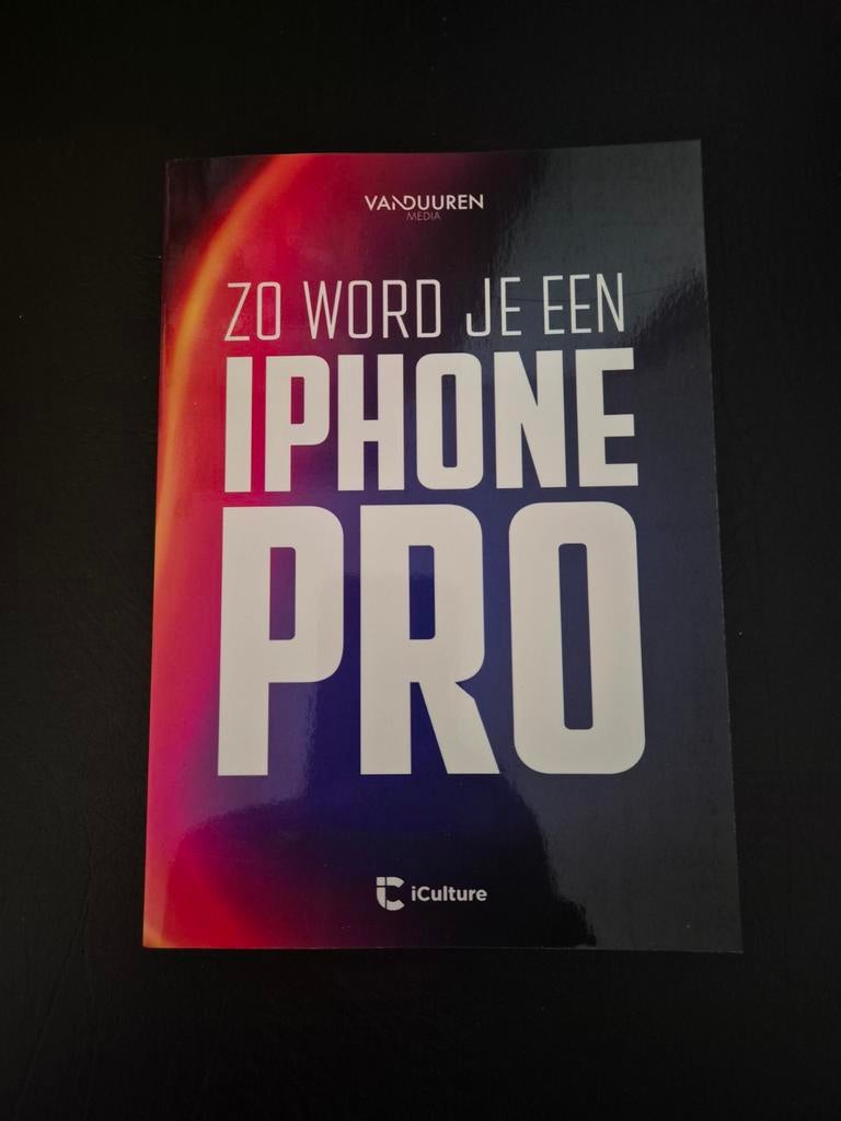 Zo word je een iPhone Pro - iCulture & Van Duuren Media, Boeken, Informatica en Computer, Ophalen of Verzenden, Zo goed als nieuw