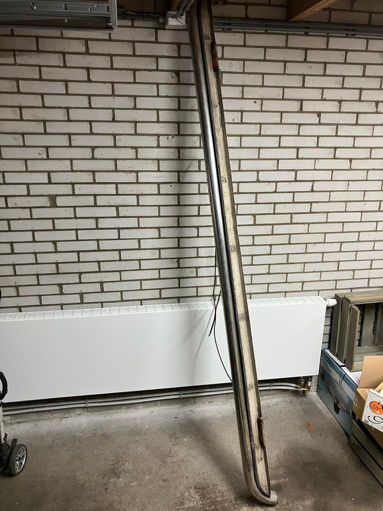Side bar komt onder een Volkswagen T5  (2008, lang model), Auto-onderdelen, Ophalen, Gebruikt