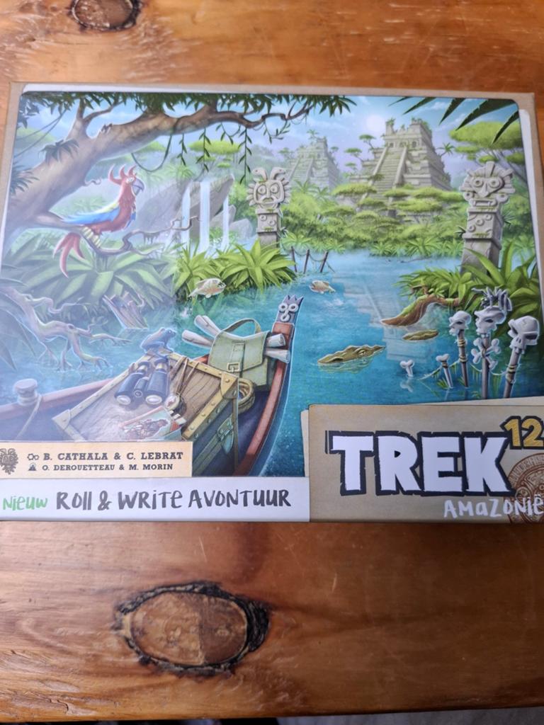 Trek 12 Amazonie bordspel roll&write, Ophalen of Verzenden, Zo goed als nieuw