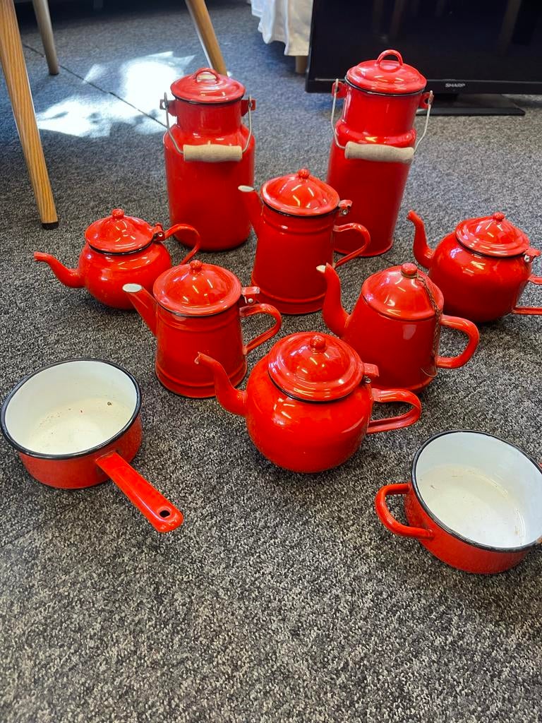 Vintage Emaille melkbussen en Theepotten retro, Ophalen
