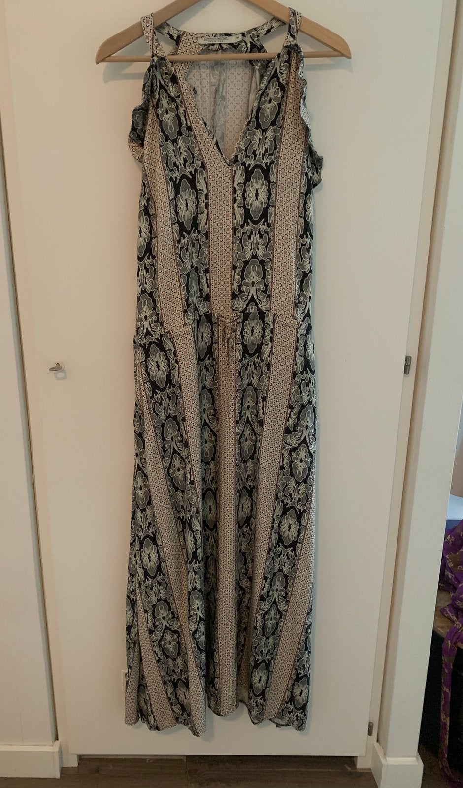 Mooie lange zomerjurk, Summum, maat 38, Beige, Zo goed als nieuw, Onder de knie, Ophalen