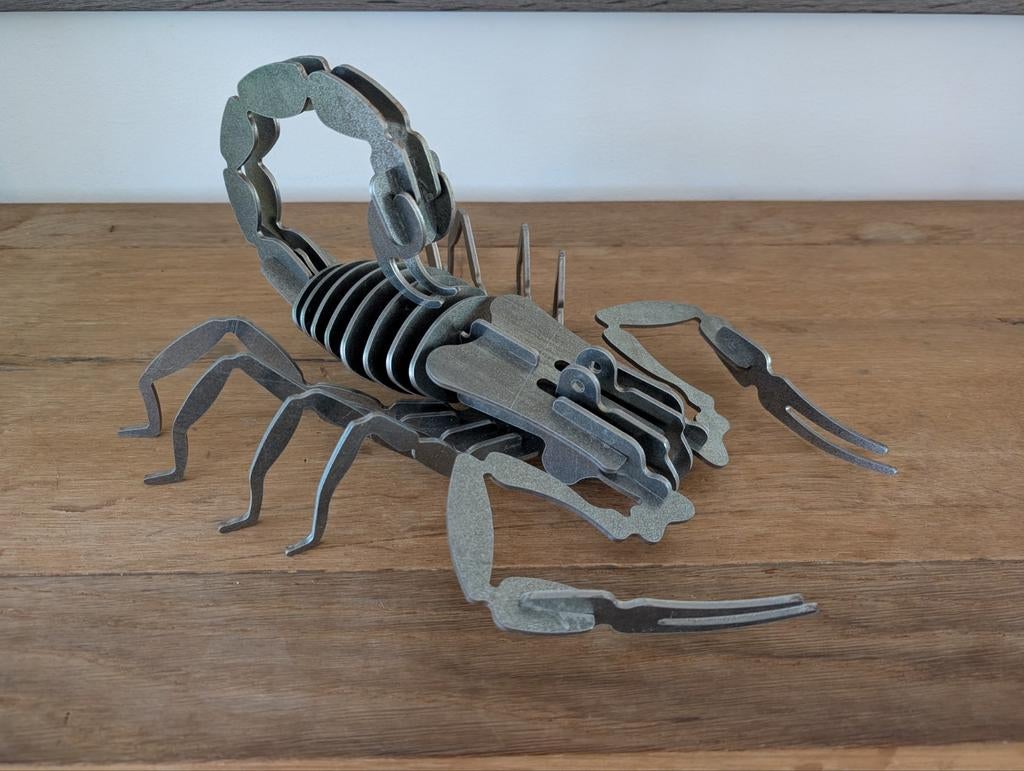 Metalen Schorpioen bouwpakket -Decoratief Stuk, Antiek en Kunst, Overige onderwerpen, Ophalen of Verzenden, Handgemaakt, 20 - 50 cm
