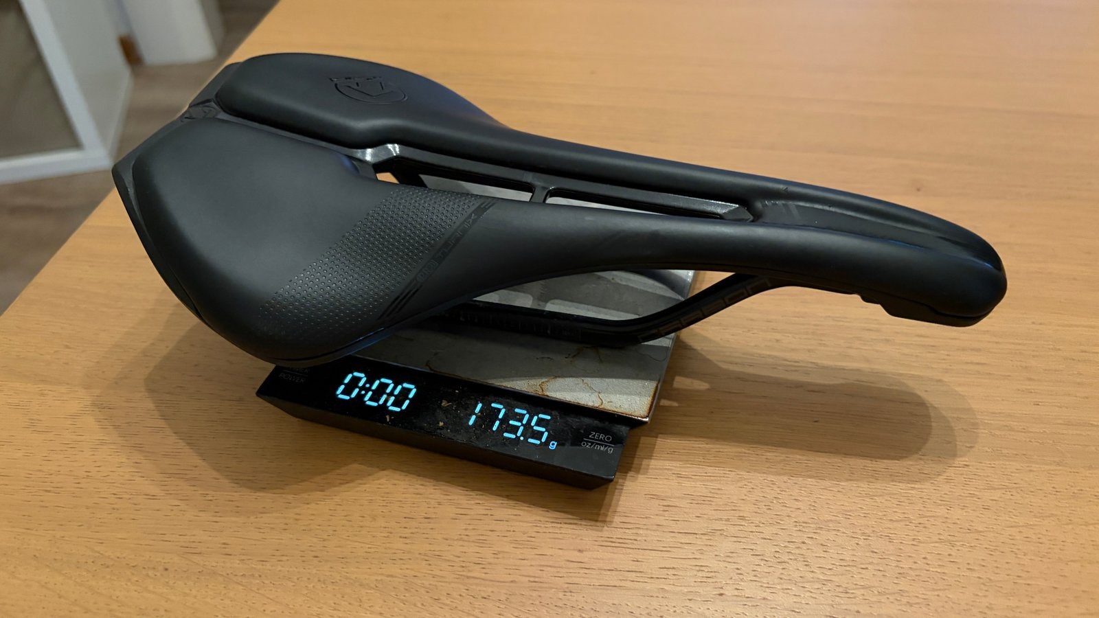 PRO turnix carbon Zadel, Overige materialen, Ophalen of Verzenden, Zo goed als nieuw, Zadel