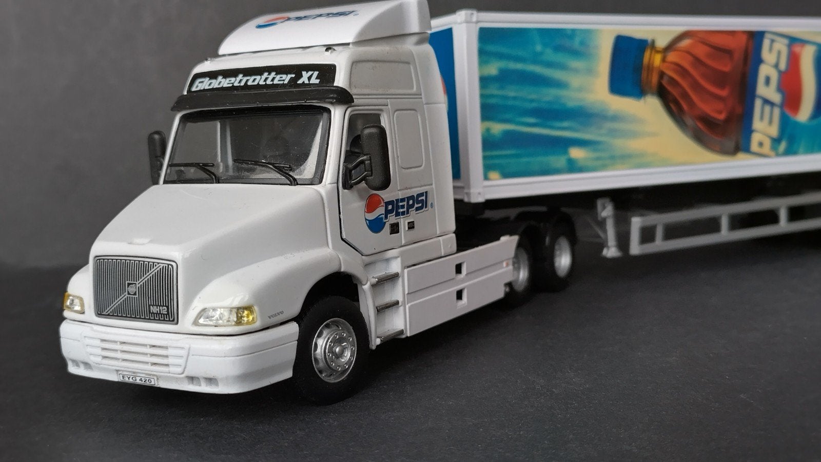 Volvo NH 12 Pepsi Cola 1:50 Cararama Pol, Overige merken, ., Cararama, Ophalen of Verzenden