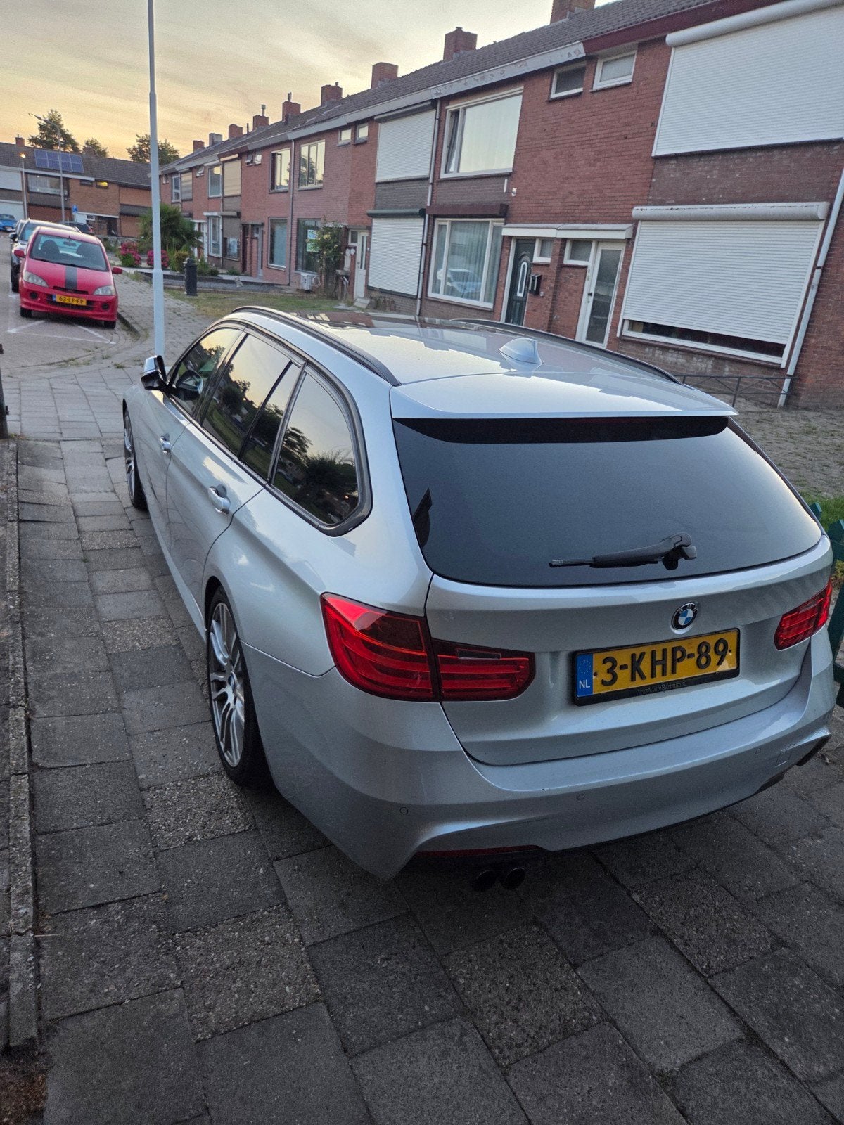 BMW 3-Serie 2.0 328I Touring AUT 2013 Grijs, 745 kg, Zwart, 4 cilinders, Stationwagon
