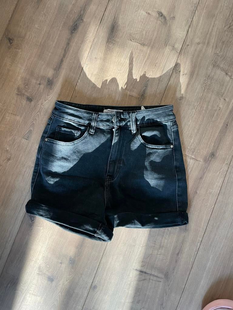 Redial Korte Broek Grijs Stretch Maat 36, Kort, Ophalen of Verzenden, Zo goed als nieuw, Maat 36 (S)
