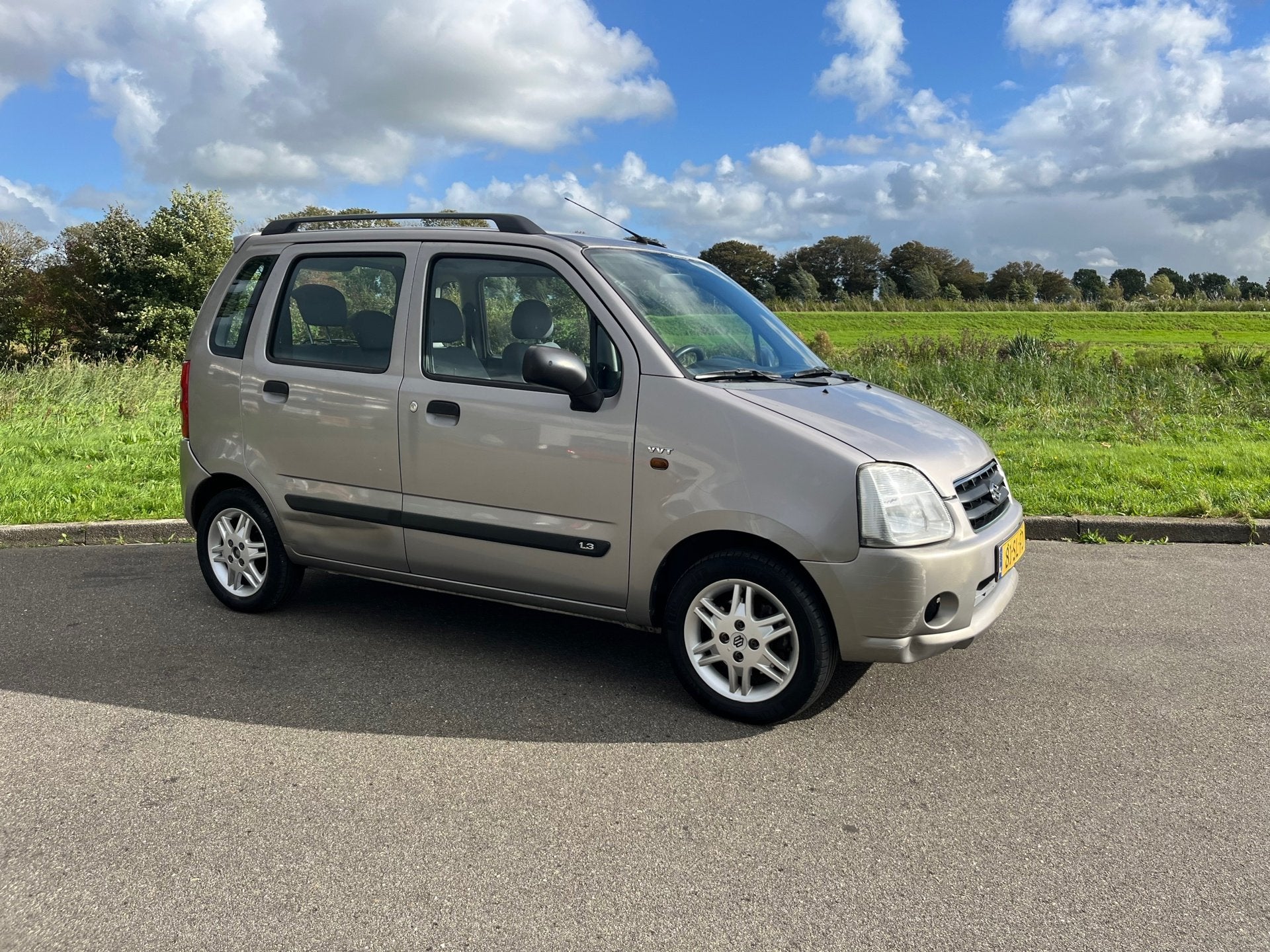 Suzuki Wagon R+ 1.3 FreeStyle /*AIRCO /* AUTOMAAT /* DEALER, Auto's, 94 pk, Wagon R+, Bedrijf, Grijs