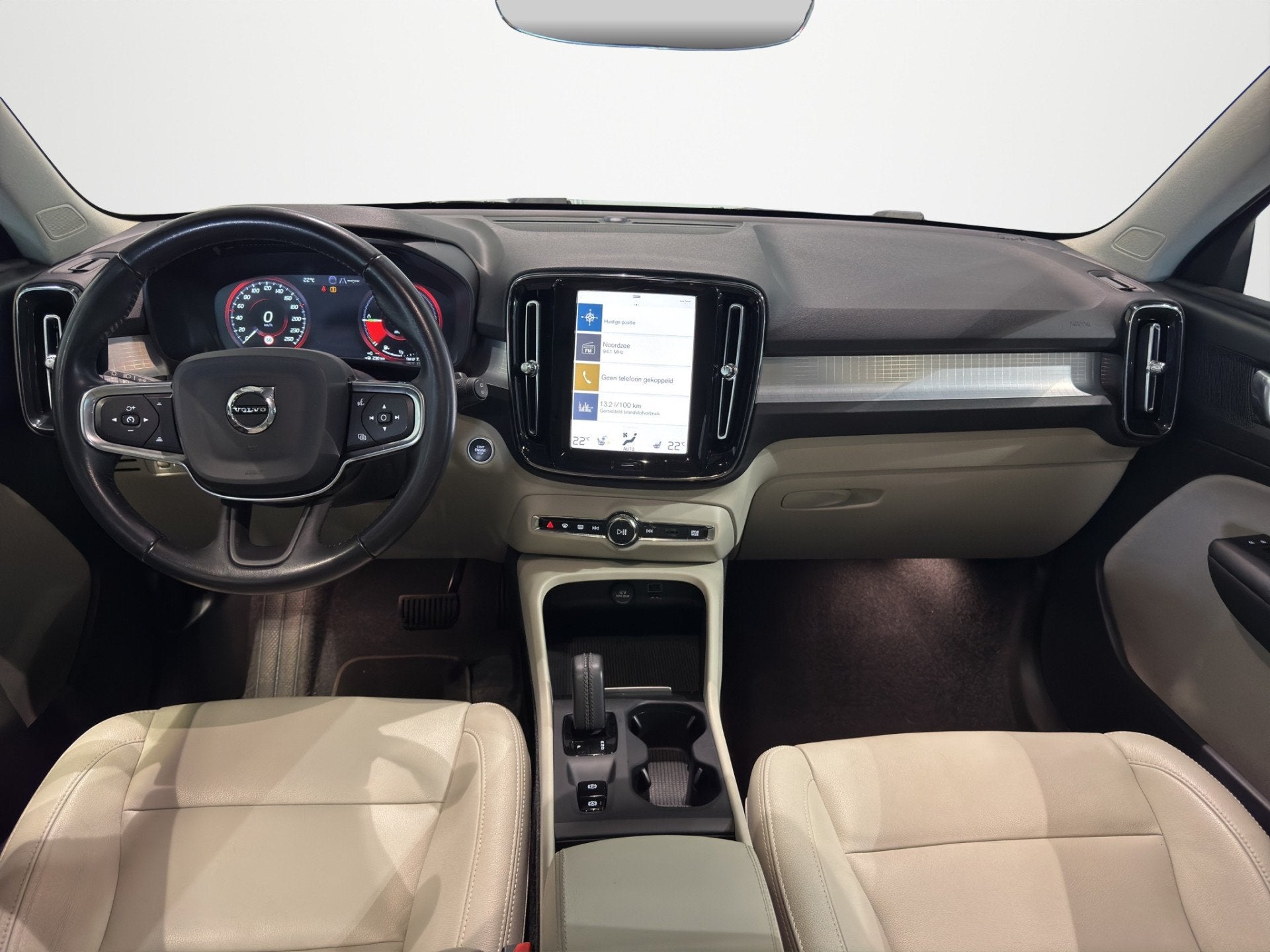Volvo XC40 T4 Aut. Plug-in Hybrid Leder Panoramadak 211pk, Beige, Automatische klimaatregeling, Zwart, Leder