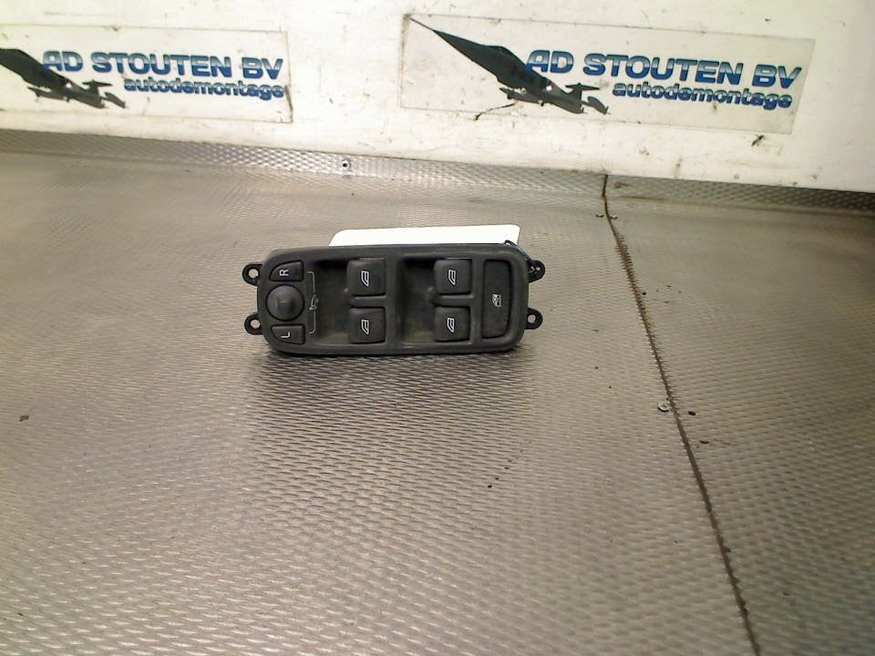 Raamschakelaar Links Voor Volvo XC60 I (DZ) 2015 31343102, Gebruikt, Siegburger Straße 229, Köln 50679, , Duitsland, Info@volvocars.com