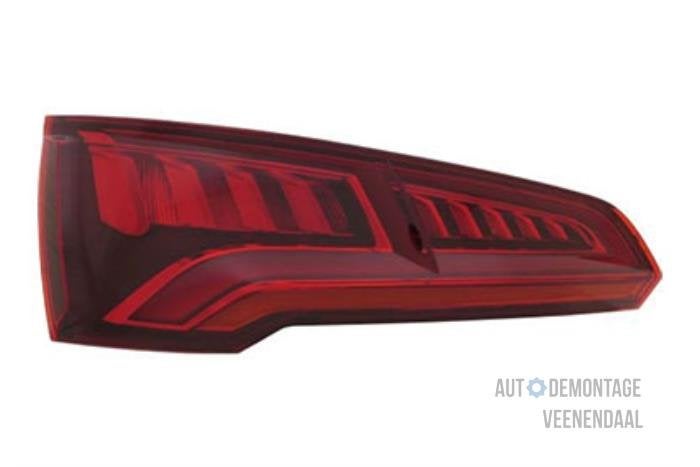 Achterlicht links van een Audi Q5, -, -, Nieuw, -