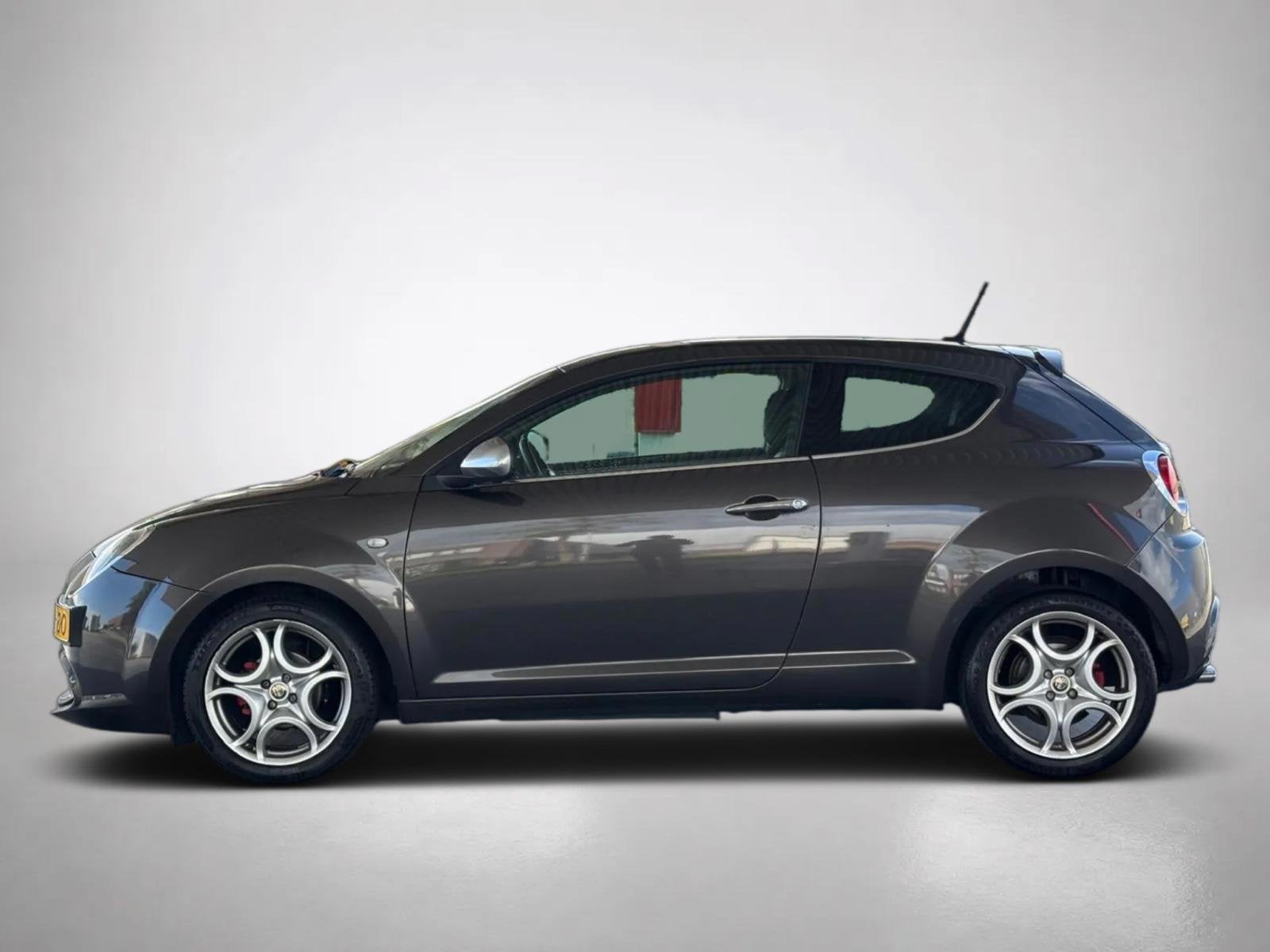 Alfa Romeo MiTo 0.9 TwinAir Esclusivo | NL-AUTO | AIRCO | LE, Auto's, Voorwielaandrijving, Dealer onderhouden, 101 pk, Gebruikt
