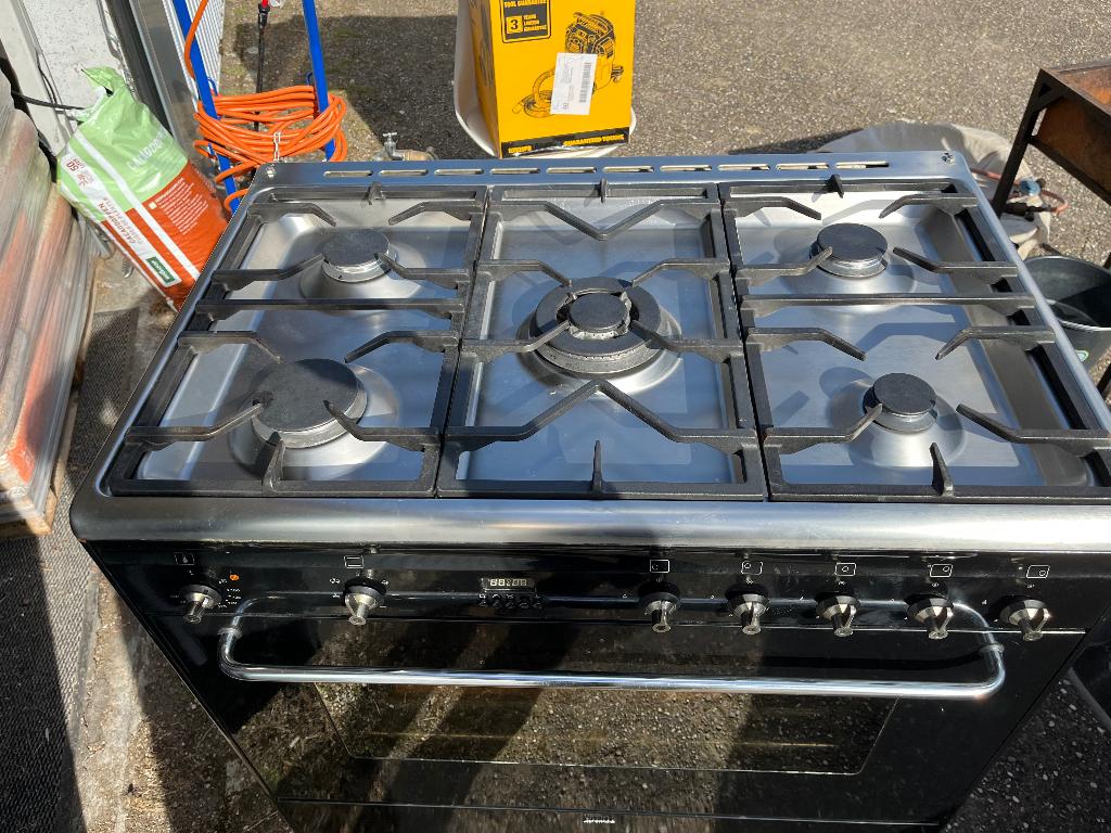 Smeg 5-pits fornuis zwart, Witgoed en Apparatuur, Fornuizen, Ophalen, Gebruikt, Hete lucht, 60 cm of meer