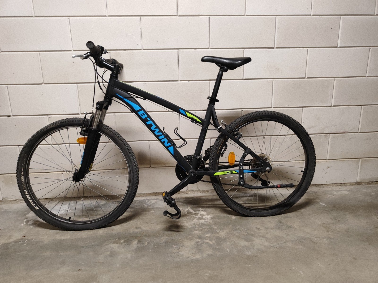 B'Twin Rockrider 340 Mountainbike - Gebruikt, Gebruikt, Hardtail, Velgrem, 53 tot 57 cm