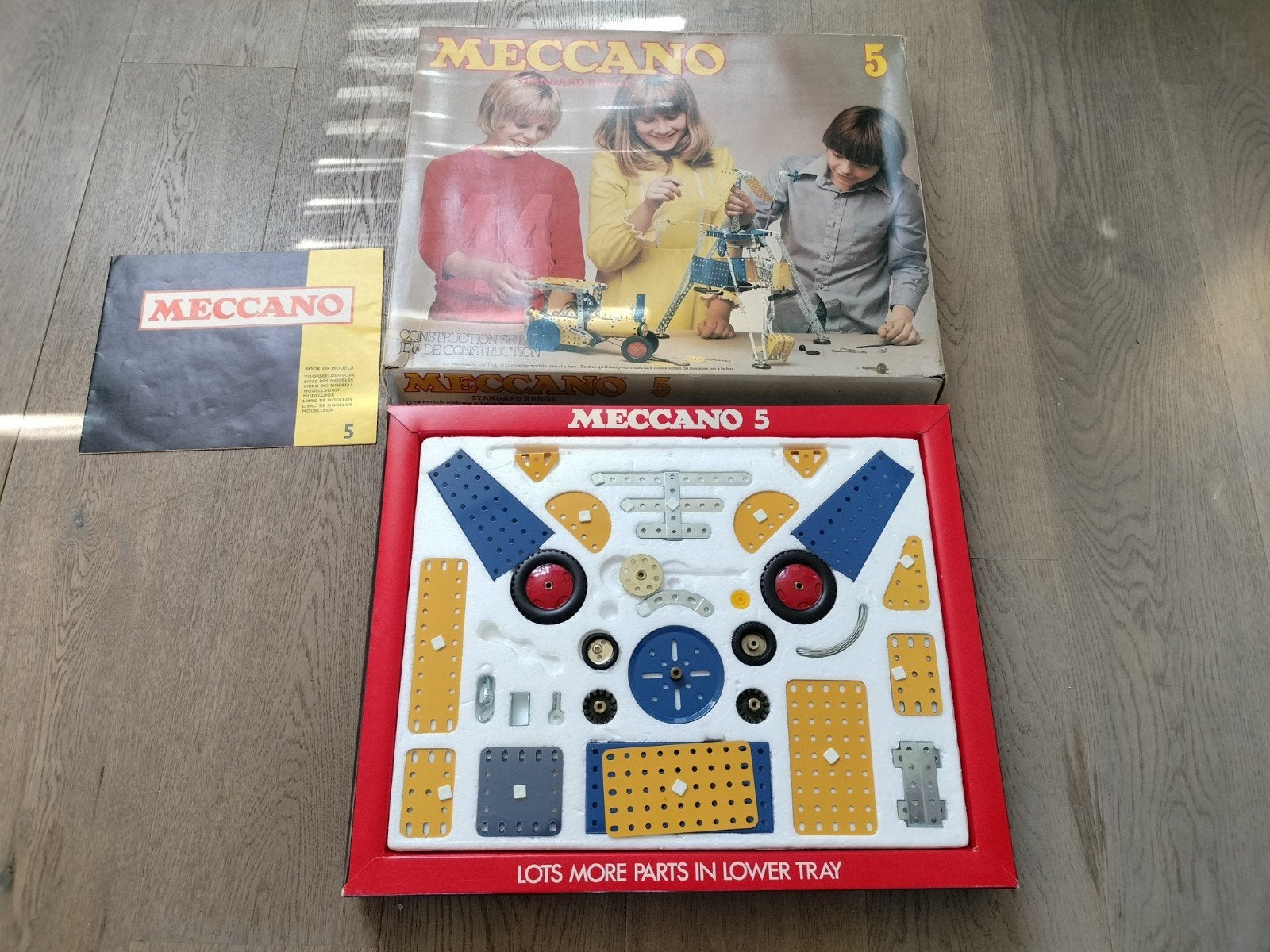 Meccano 5, Ophalen