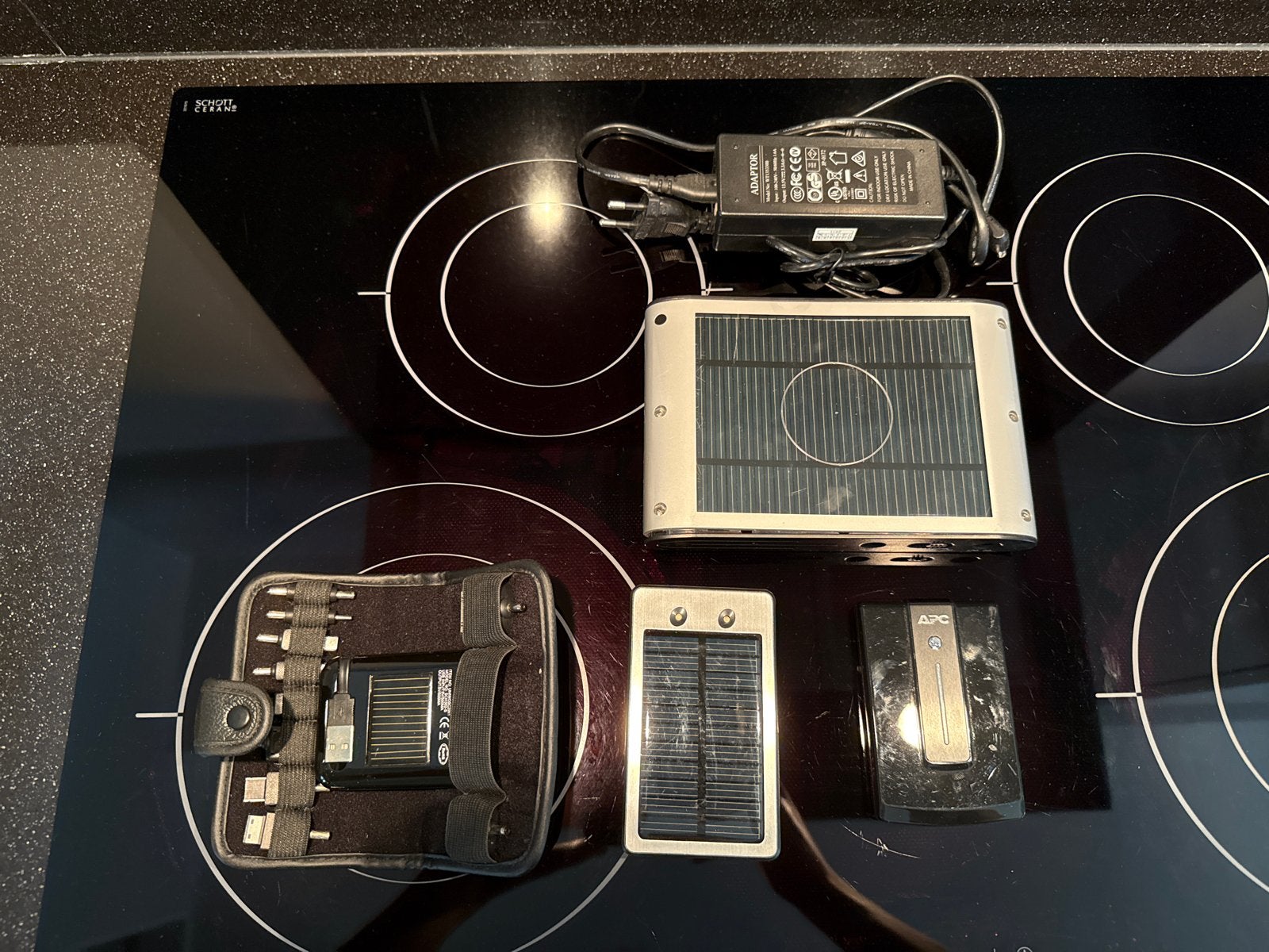 Diverse powerbanks, waaronder solar, Universeel, Gebruikt, Micro-USB, Ophalen of Verzenden