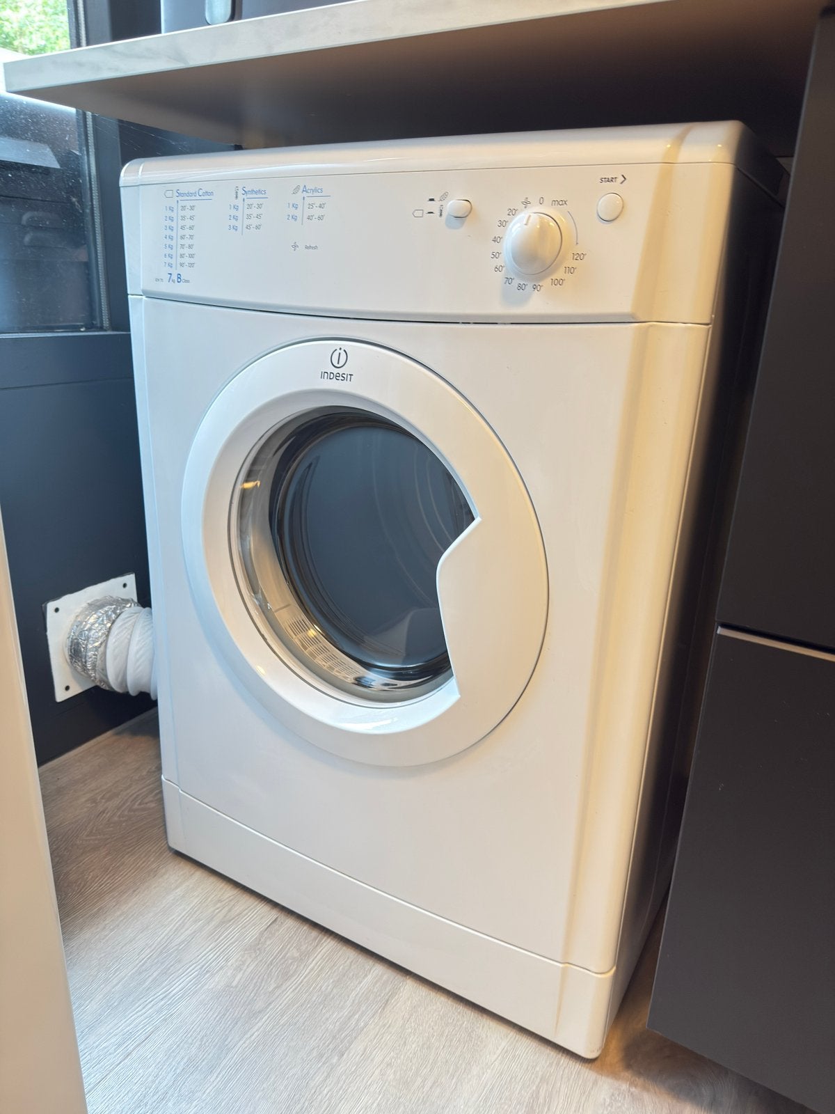 Indesit wasdroger (afvoerbuis) in zeer goede staat