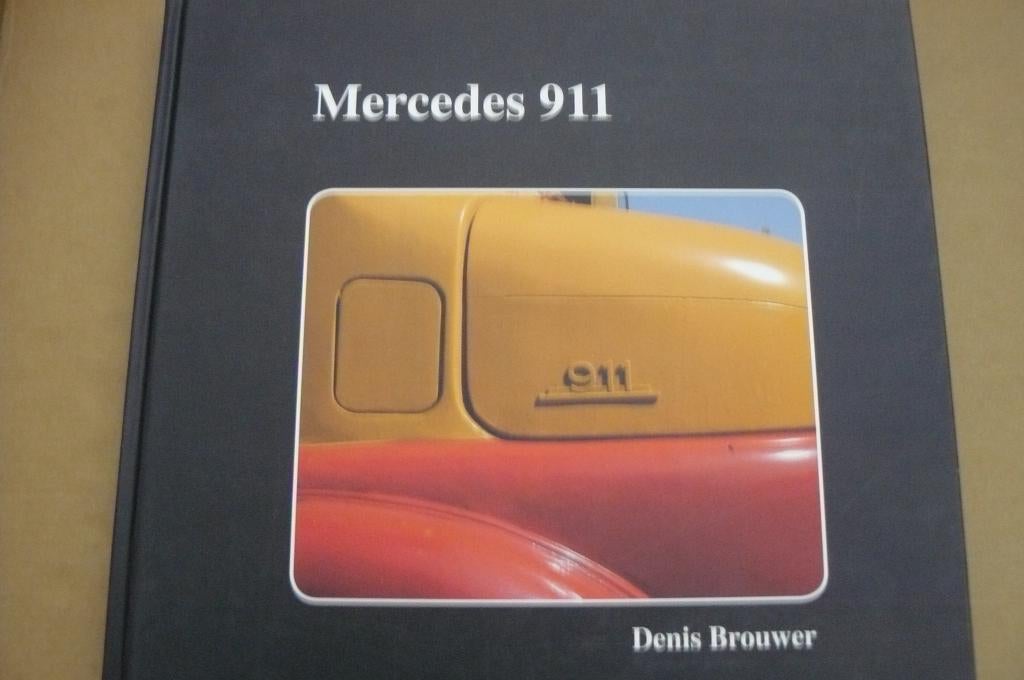 MERCEDES 911 / Denis Brouwer / Bulldog nose truck, Ophalen of Verzenden, Zo goed als nieuw, Tractor en Landbouw