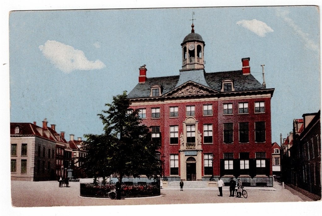 Leeuwarden 1910. Het Stadhuis gebouwd in 1715., Verzamelen, Ophalen of Verzenden, Voor 1920, Ongelopen, Friesland