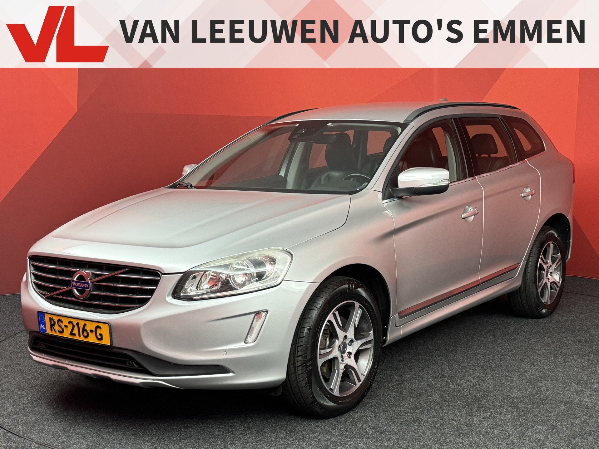 Volvo XC60 2.0 D4 FWD R-Design | Navigatie | Climate Control, Auto's, Gebruikt, 4 cilinders, 1634 kg, Leder