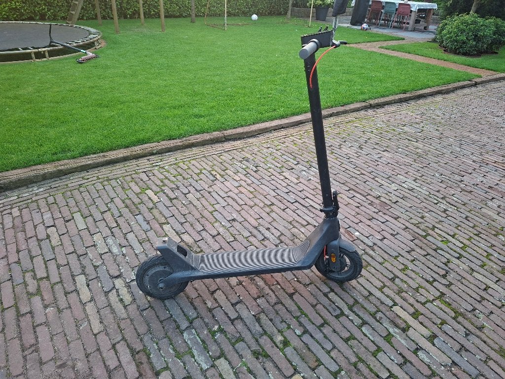 Foto 2 van Xiaomi Mi Essential Elektrische Step - Zo goed als nieuw