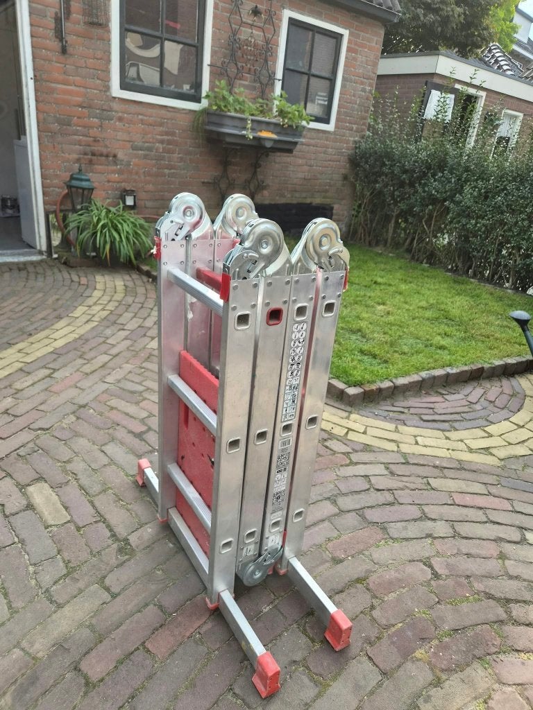 altrex ladder, Ophalen, Zo goed als nieuw, Ladder, Opvouwbaar of Inschuifbaar