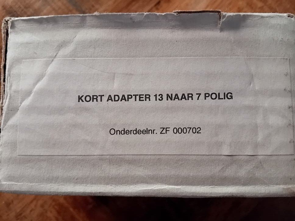 Korte adapter 13 naar 7 polig nieuw., Ophalen of Verzenden