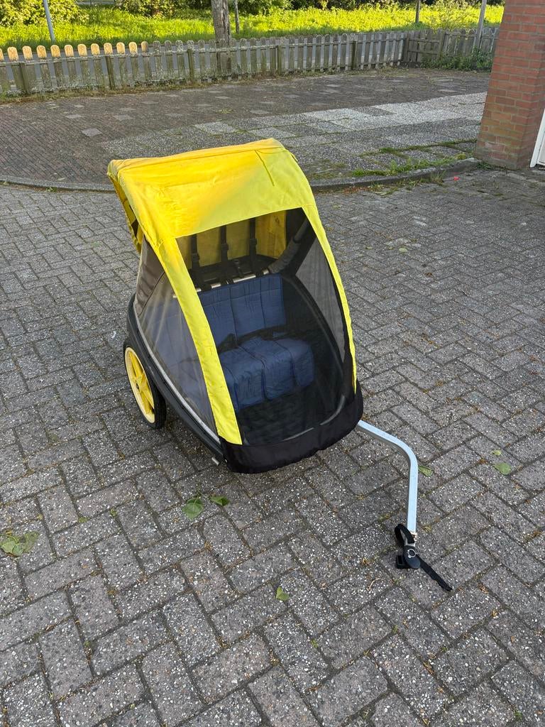 Kinderfietskar geel - Veilig en comfortabel, Fietsen en Brommers, Fietsaccessoires | Aanhangers en Karren, Ophalen, Gebruikt, Opvouwbaar