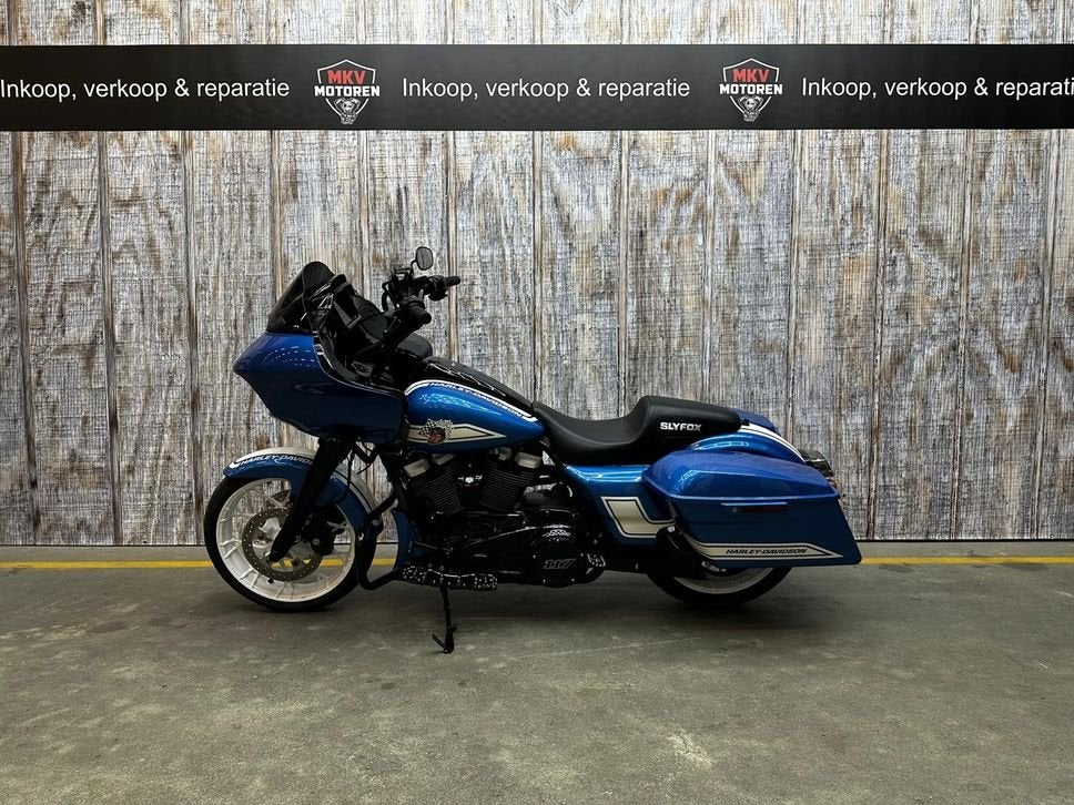 HARLEY-DAVIDSON Road Glide ST Fast Johnnie (bj 2023) 13,999, Motoren, 2 cilinders, HARLEY-DAVIDSON, Chopper, Bedrijf