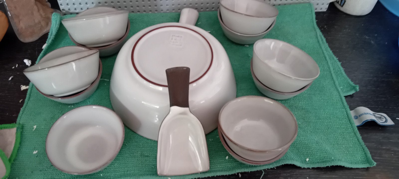 STUDIO FRIS EDAM. Fraai 13 delig vintage pindaset, Antiek en Kunst, Antiek | Keramiek en Aardewerk, Ophalen of Verzenden