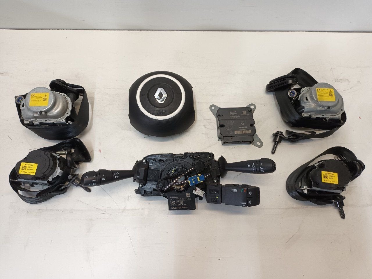 Airbag set Renault Twingo, Onderdelen@venauto.nl, Van der Ven Autorecycling B.V., Gebruikt, Ettenseweg 76, 4706 PB Roosendaal, The Netherlands