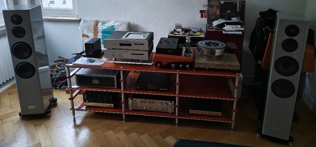 McIntosh MC901 optioneel McIntosh C12000, AUER VERSURA V2, Zo goed als nieuw, 120 watt of meer, Stereo, Ophalen