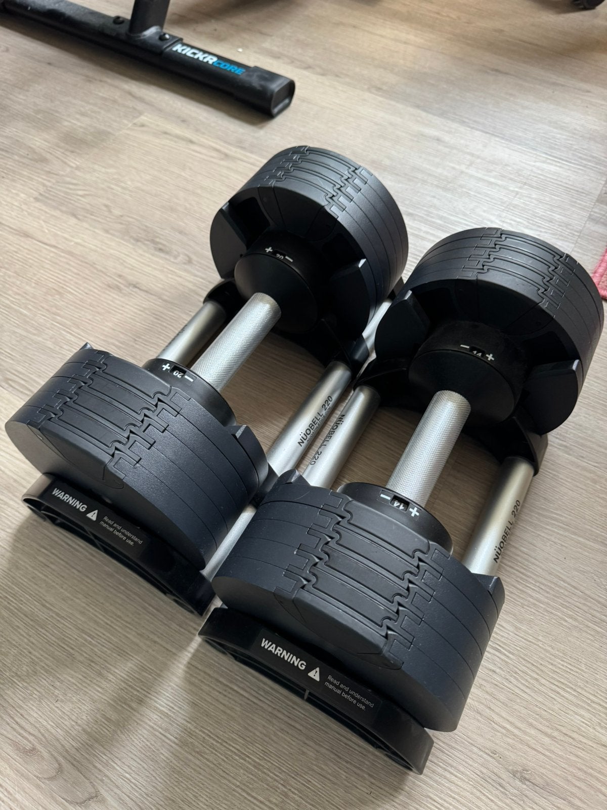 NÜOBELL 220 verstelbare dumbbellset, Ophalen, Zo goed als nieuw, Dumbbell