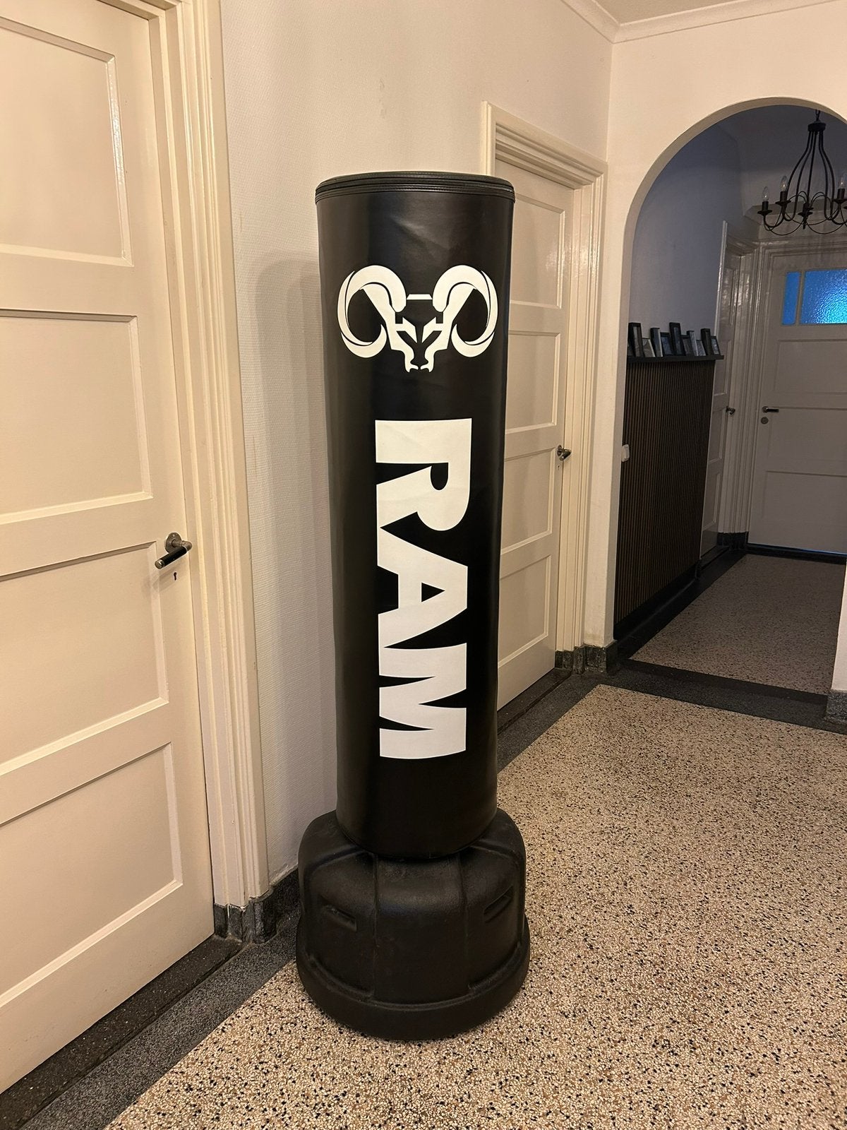 RAM Bokspaal, Ophalen, Zo goed als nieuw, Bokszak