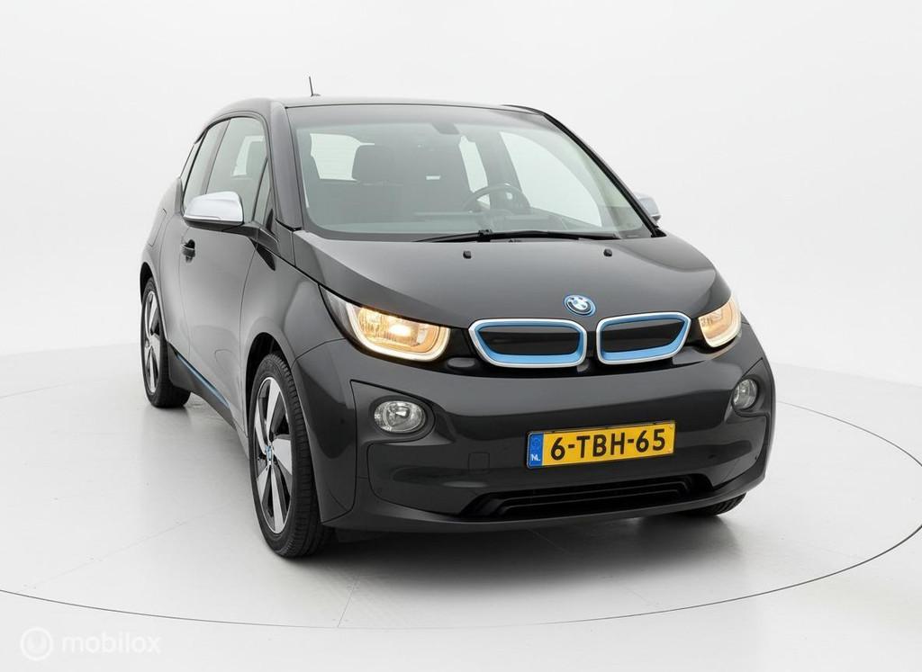 BMW i3 Basis Comfort 22 kWh NAP, Auto's, BMW, Automaat, Gebruikt, 4 stoelen, Zwart