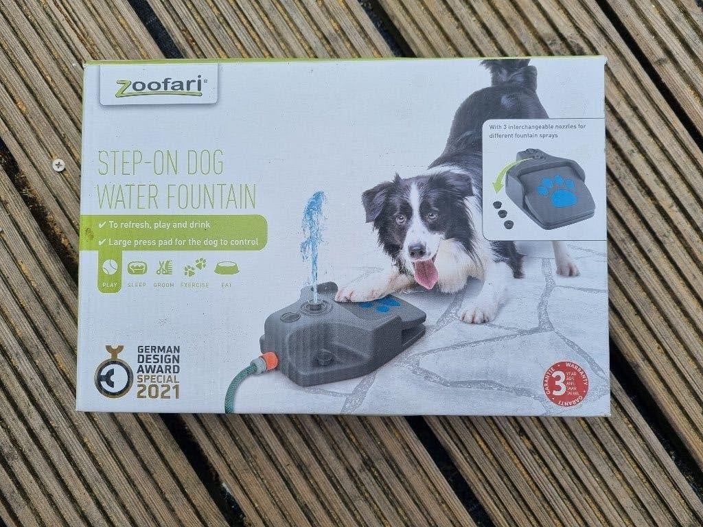 Te koop honden speelfontein, Dieren en Toebehoren, Ophalen of Verzenden, Zo goed als nieuw, Hondenspeelgoed