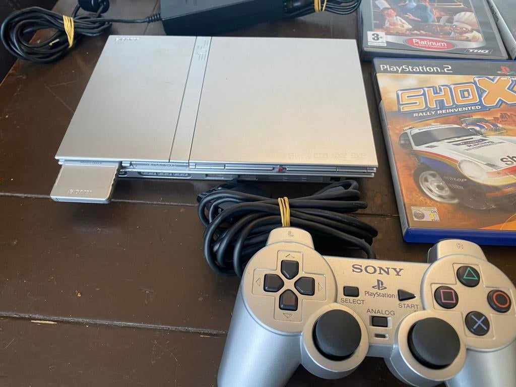 Sony PlayStation 2 Slim met 5 games en controller, Spelcomputers en Games, Spelcomputers | Sony PlayStation 2, Ophalen of Verzenden