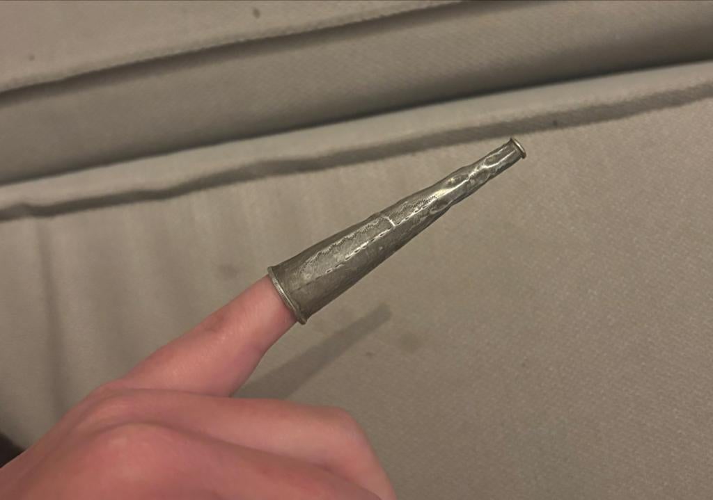 Antieke Zilveren Naaldenkoker met Gedetailleerd Patroon, Ophalen of Verzenden, Zo goed als nieuw