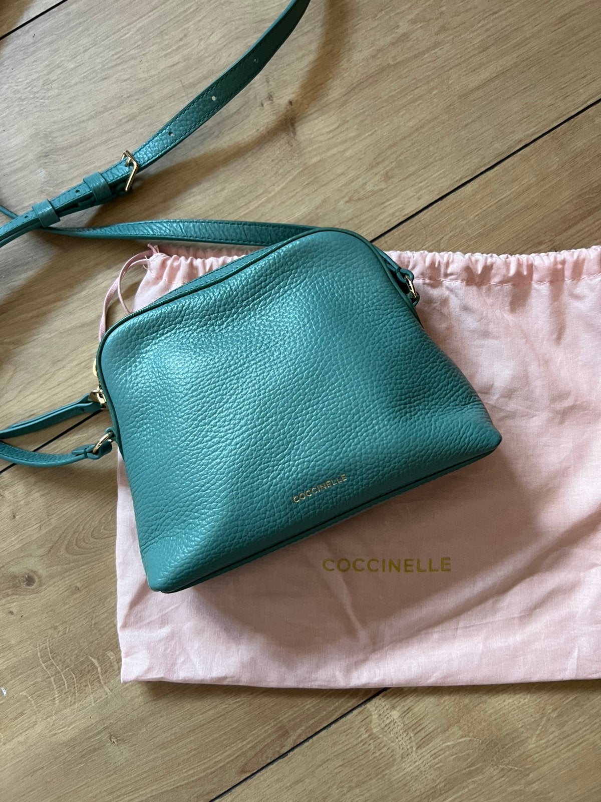 Coccinelle kleine tas turquoise, Ophalen of Verzenden, Zo goed als nieuw, Blauw, Schoudertasje
