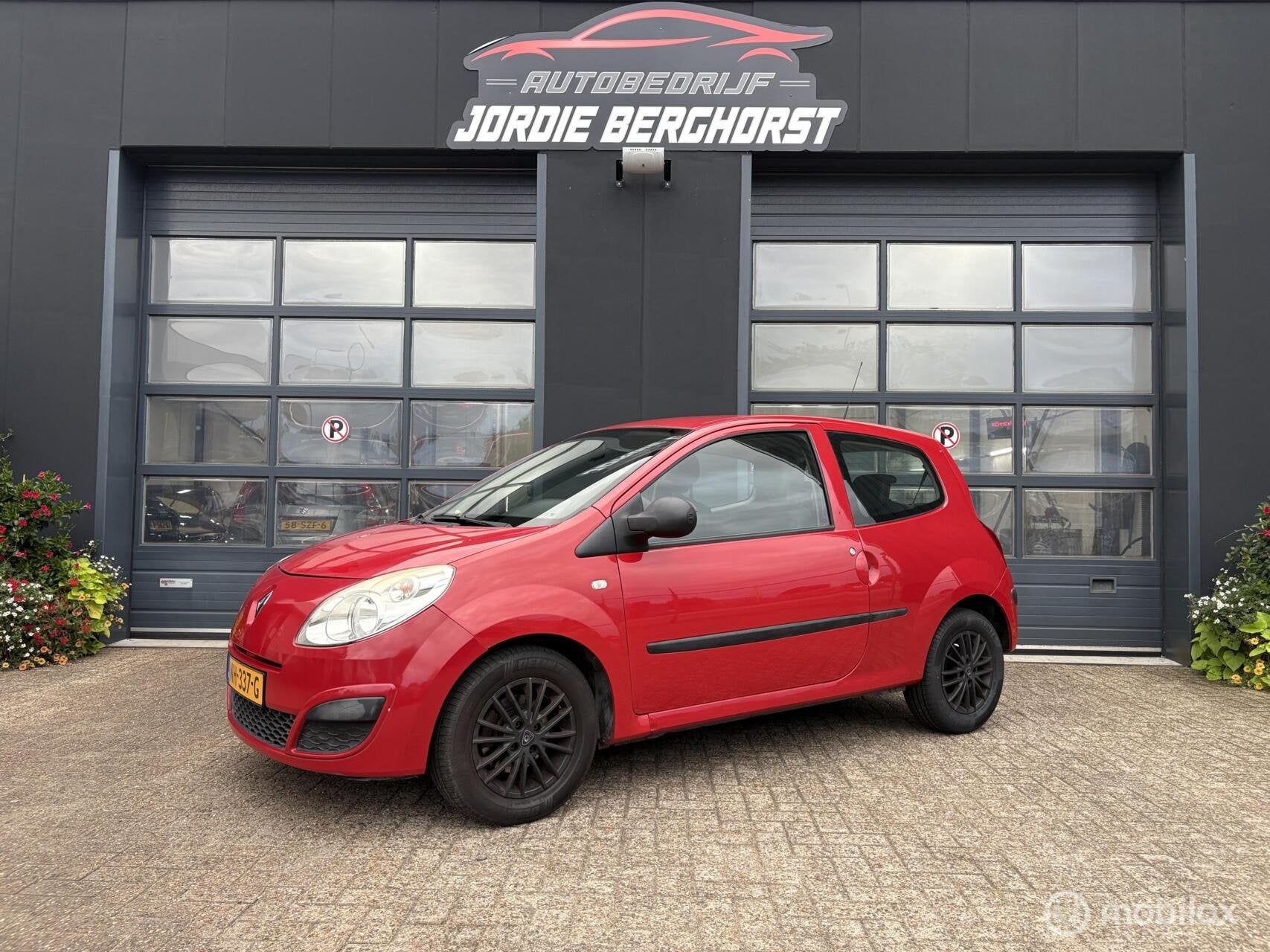 Renault Twingo 1.2 Acces, Voorwielaandrijving, Twingo, Gebruikt, 31 €/maand