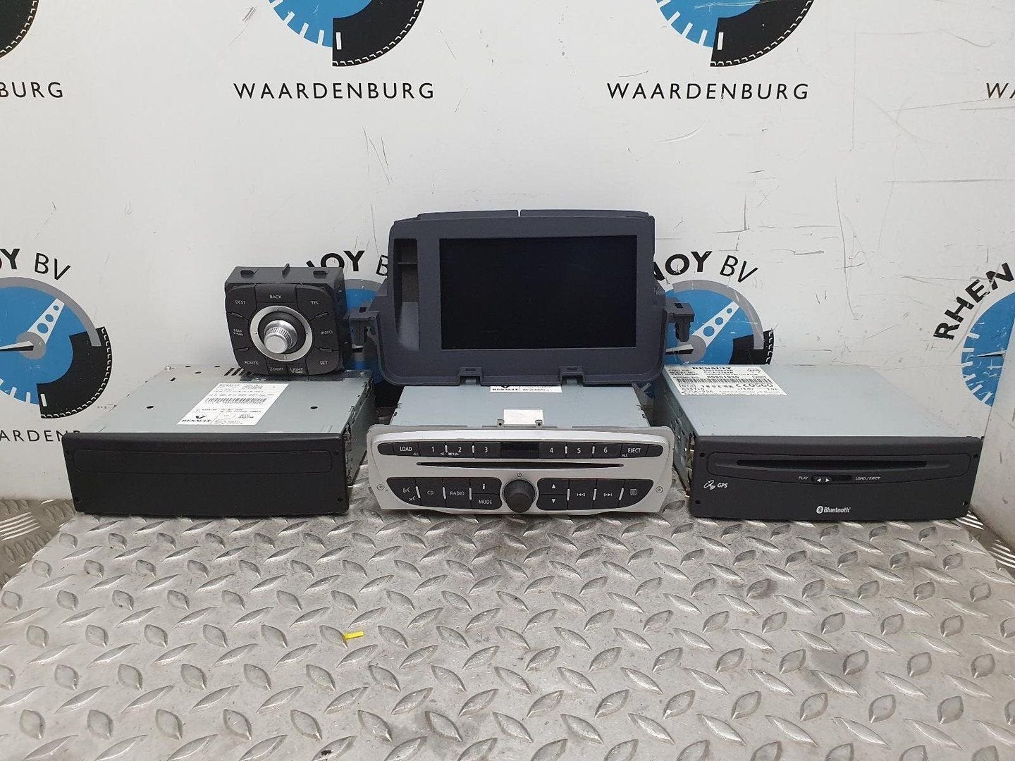 RENAULT MEGANE NAVIGATIE 2010, Ophalen of Verzenden, Gebruikt, Stiba lid