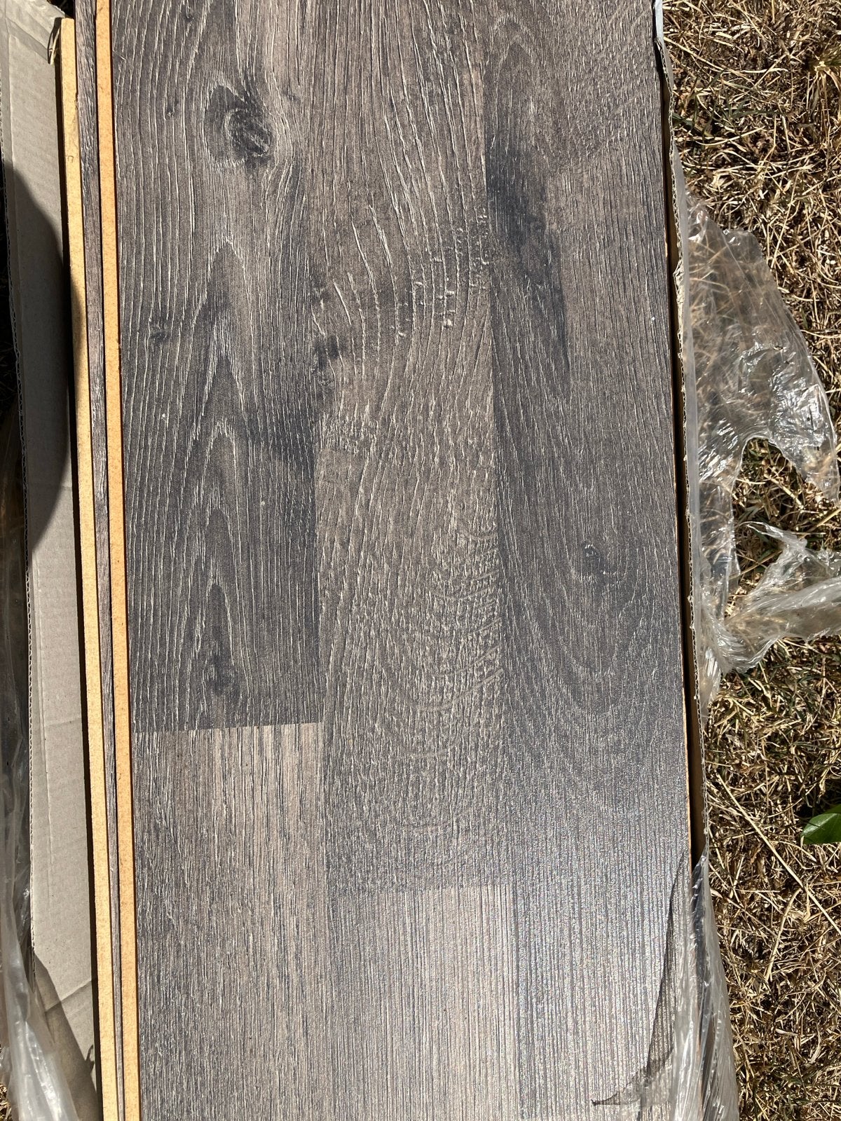 9 ongebruikte laminaatplanken - DecoMode Bristol, Ophalen, 50 tot 150 cm, Zo goed als nieuw, Minder dan 5 m²